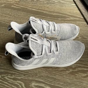 Adidas Cloud Foam 2.0 - Size 8.5 - Never Worn